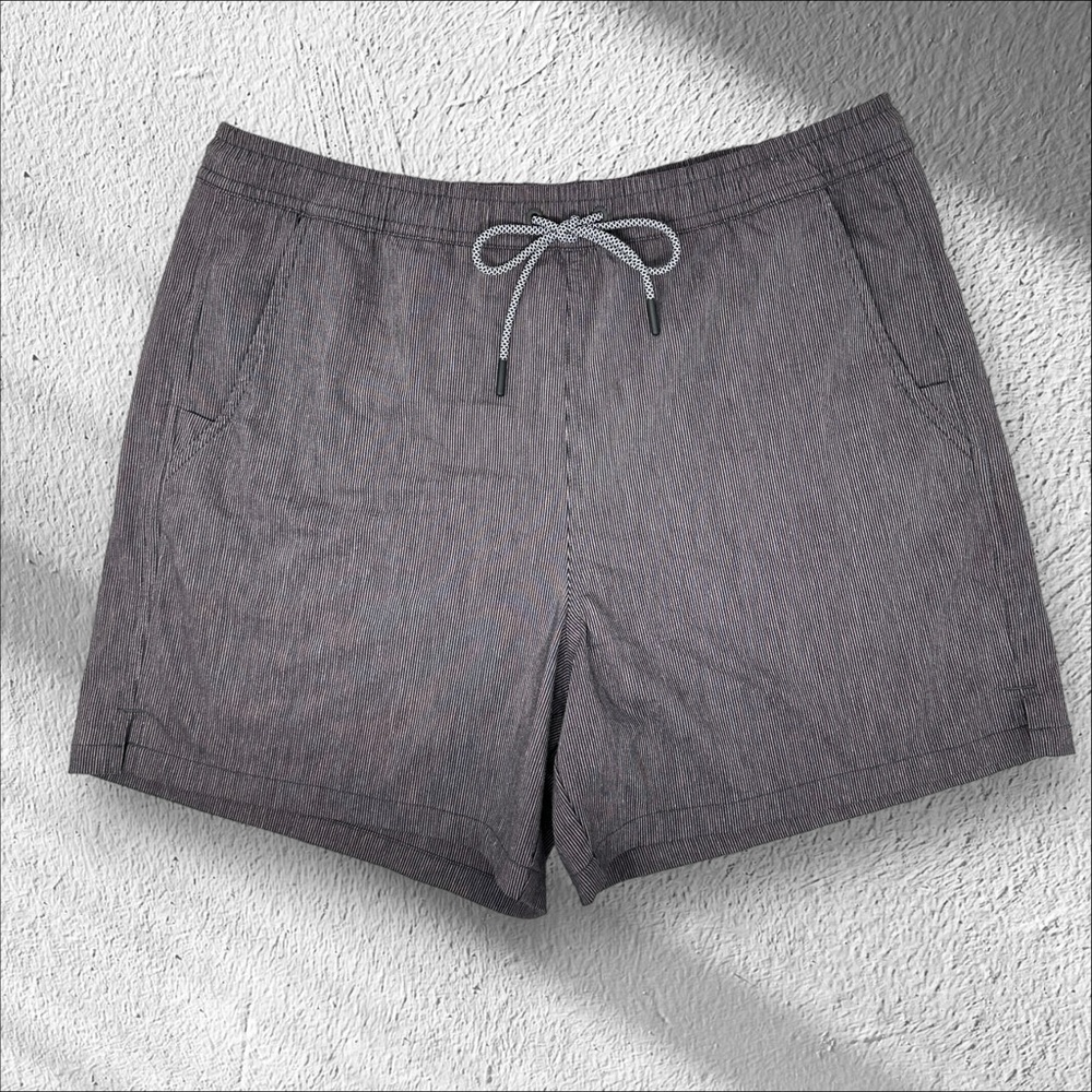 Athleta Marin 5’ Board‎ Shorts Size Small Classic Stripe Lightweight Pickleball